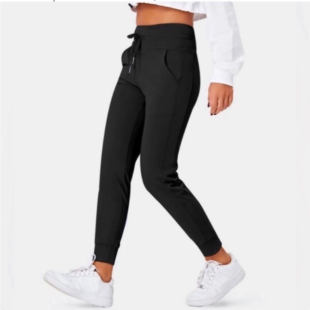 NWT Halara Cloudful Air‎ High Waisted Drawstring Black Joggers Small